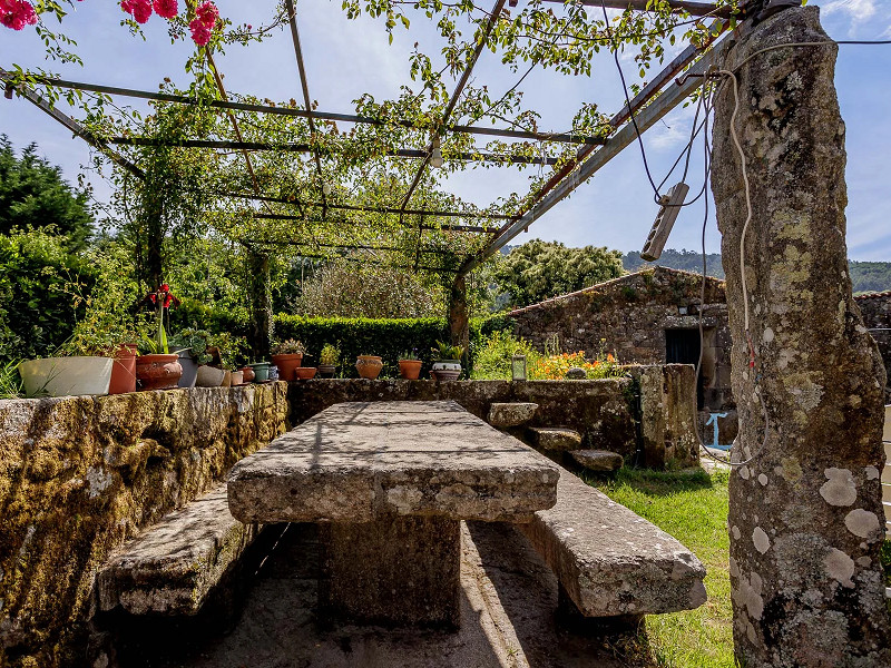 Seaside Home with Private Dock in Galicia. Photo:  11