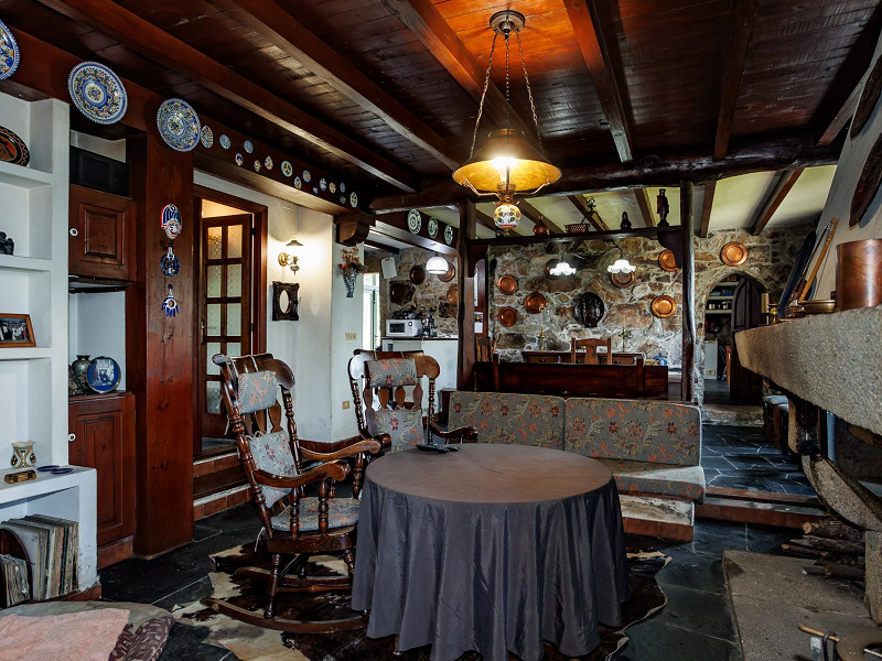 Seaside Home with Private Dock in Galicia. Photo:  17
