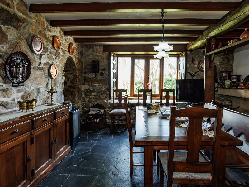 Seaside Home with Private Dock in Galicia. Photo:  18