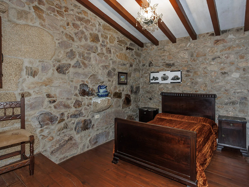 Seaside Home with Private Dock in Galicia. Photo:  25