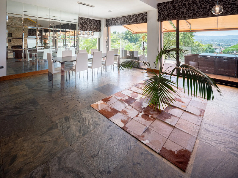 Современный комплекс из двух вилл с бассейном и панорамными садами в Астурии, Хихон. Фото:  13