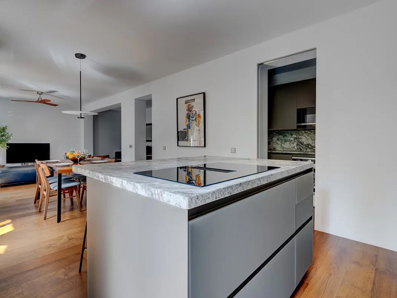 Elegant Designer Apartment on San Sebastián’s Prestigious Boulevard — Style and Comfort in the Heart of the Basque Capital. Photo:  4