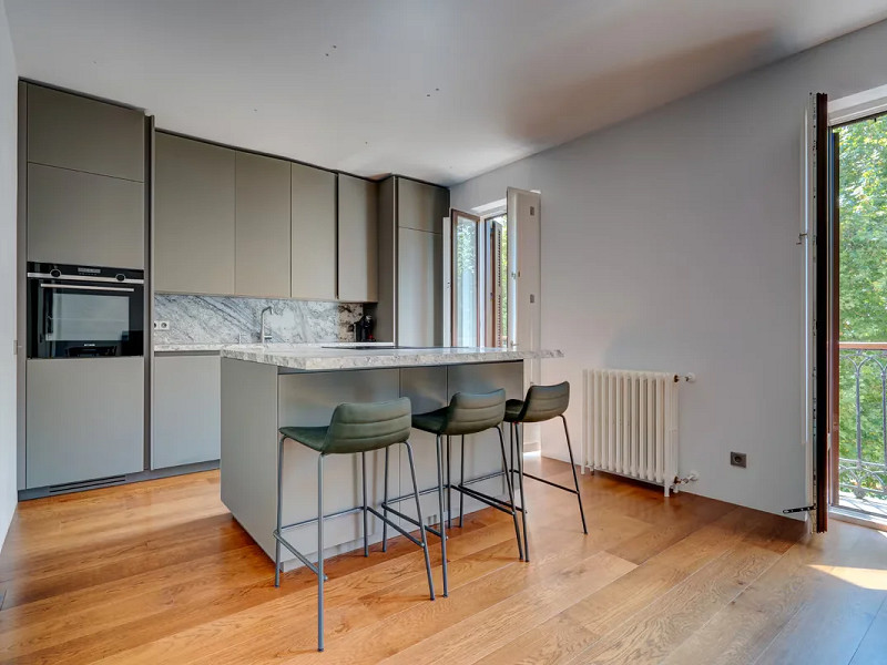 Elegant Designer Apartment on San Sebastián’s Prestigious Boulevard — Style and Comfort in the Heart of the Basque Capital. Photo:  8