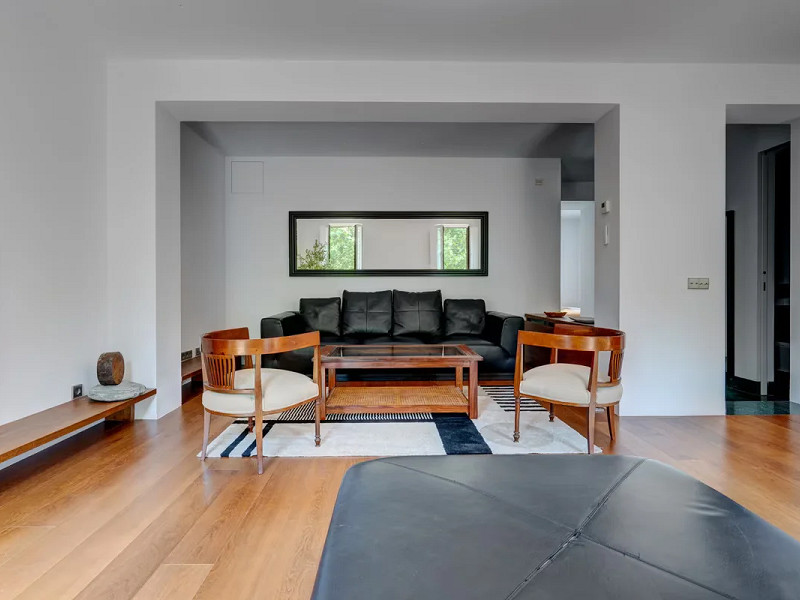 Elegant Designer Apartment on San Sebastián’s Prestigious Boulevard — Style and Comfort in the Heart of the Basque Capital. Photo:  12